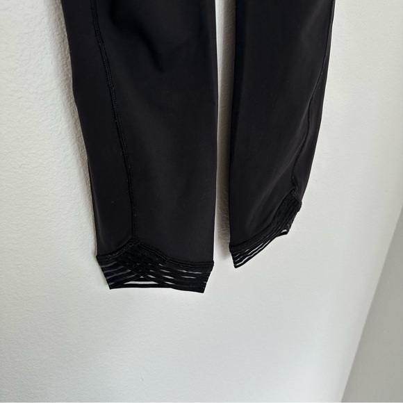 Lululemon Find Focus 7/8 Leggings 25” Inseam Black Mesh Details Size 8 Women’s - Picture 6 of 10